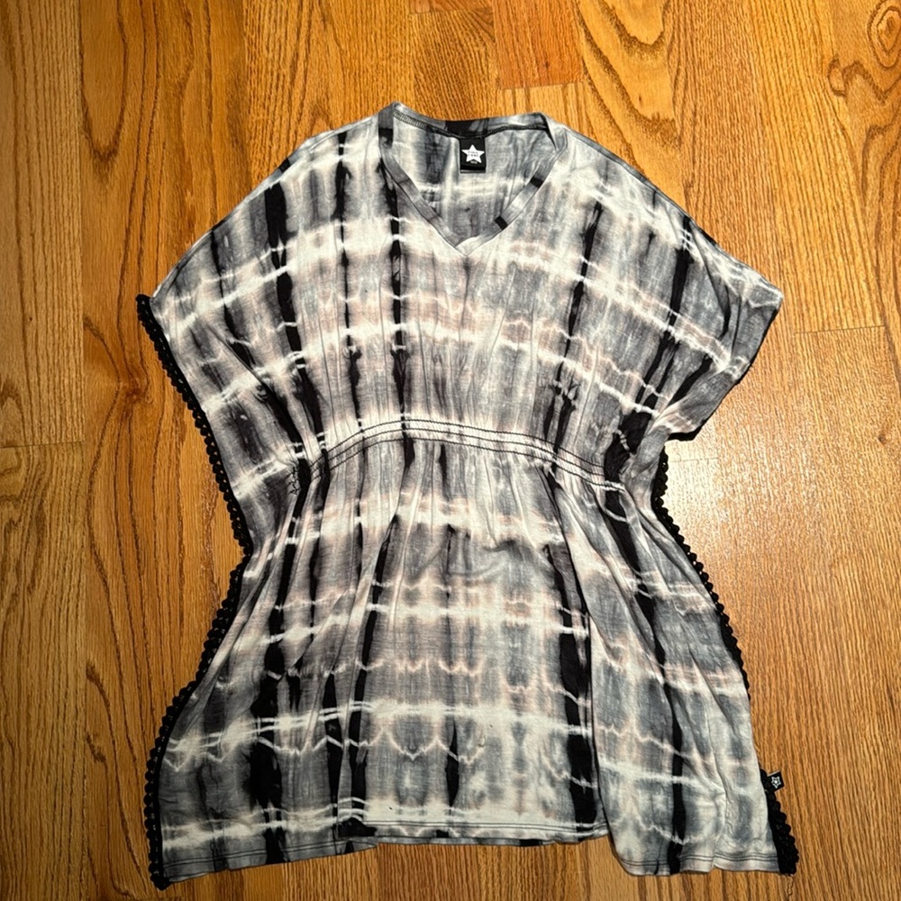 Like new PixieLane swim coverup in be happy soft material & pom pom detail.